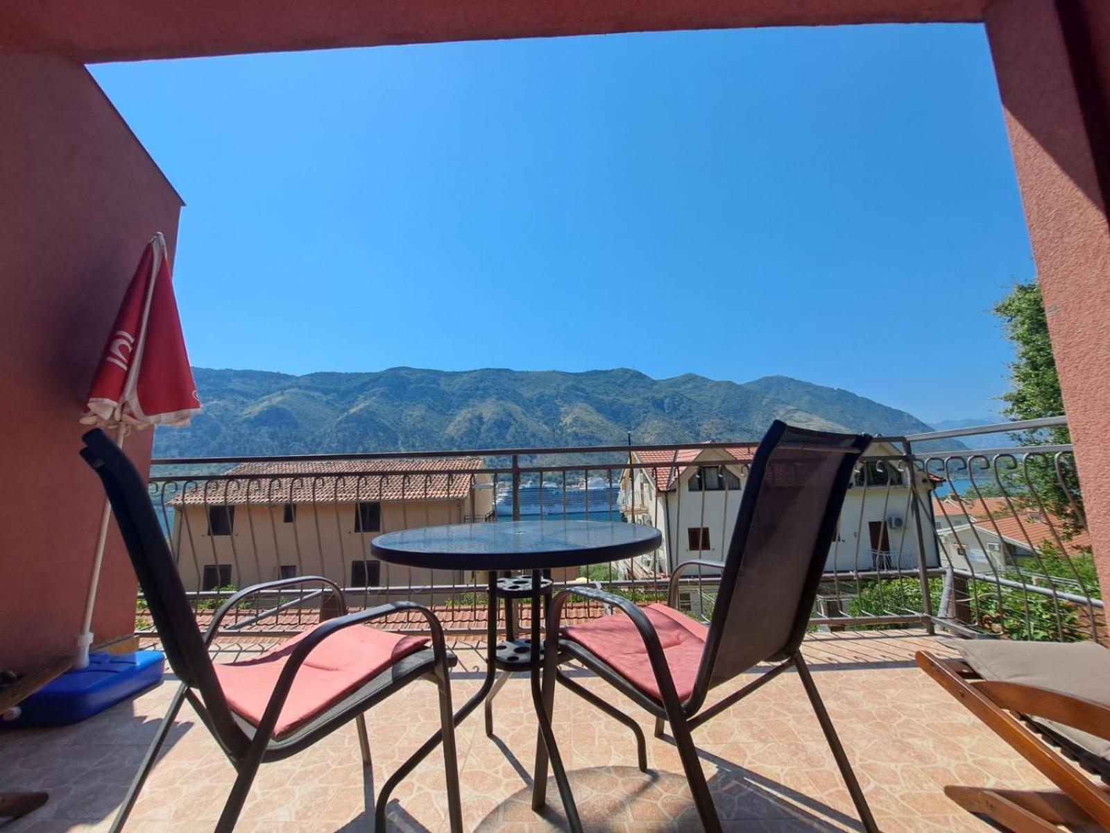 Apartments Lazarevic Котор Стая снимка
